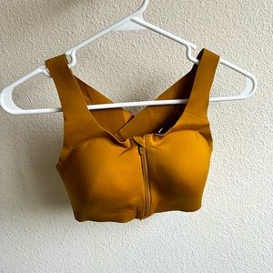 Lululemon Enlite front zip bra 34C